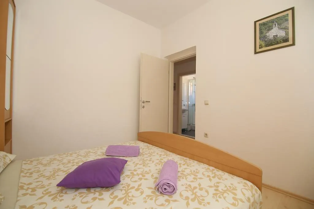 Apartments Kristo Trogir 0*,